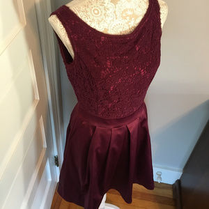 Size 8 Dress The Limited Mauve Crochet Pockets
